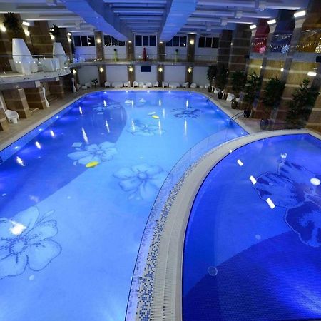Militari Luxury Flat Daire Roşu Dış mekan fotoğraf