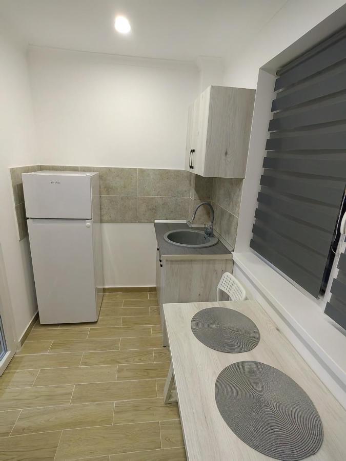 Militari Luxury Flat Daire Roşu Dış mekan fotoğraf